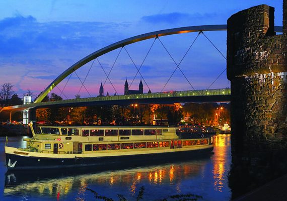 Participating in one of the boat tours in the river Maas is one of the attractions in Maastricht.